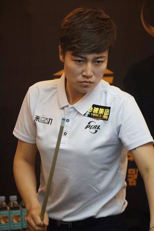 却在篮板球 却在篮板球